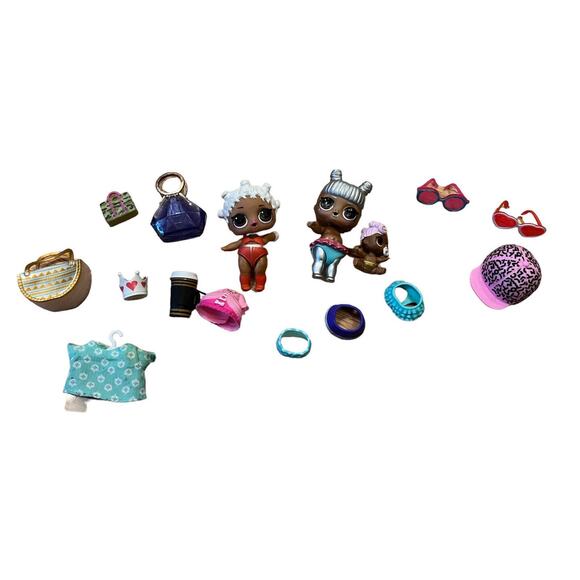 Lol Surprise MGA Lot Of 3 Dolls, 13 Accessories & Clothes Purses Hat Sunglasses - Picture 1 of 5